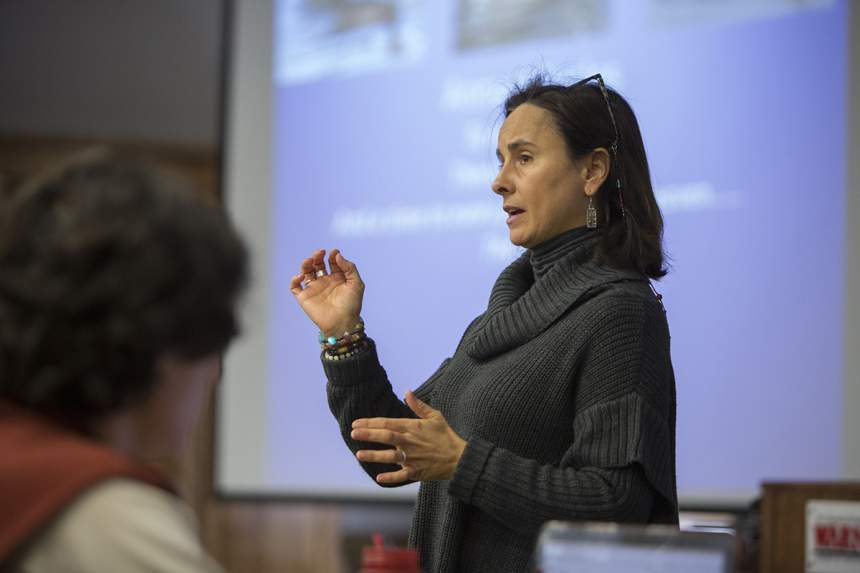 Sonia Hernandez teaches a class