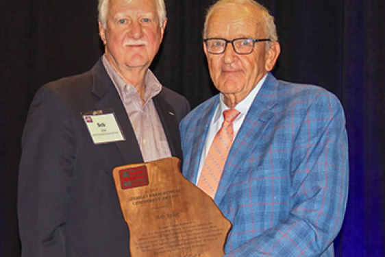 Izlar receives GFB Commodity Award