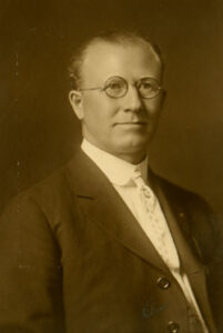 Headshot of dean James B. Berry, dean from 1914-1920