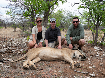 Research group lion capture